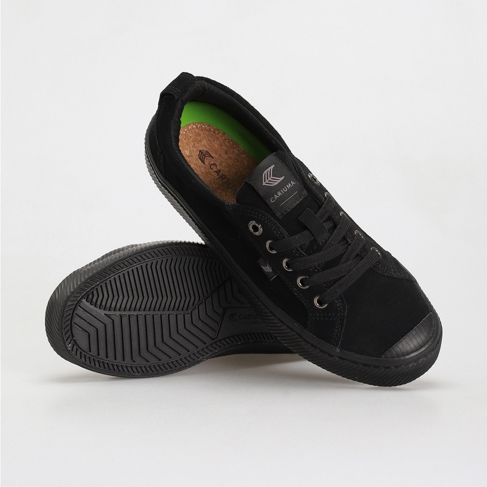 Cariuma OCA Low in All Black Suede, women’s size 8. BRAND NEW